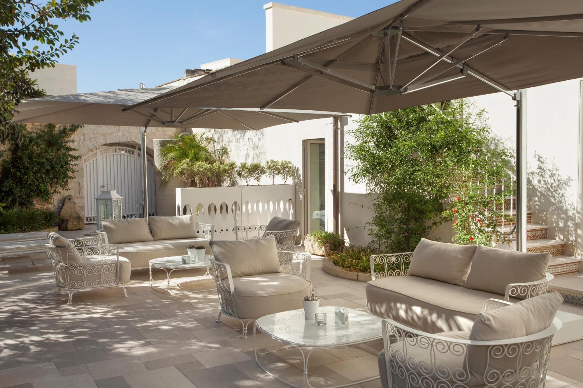 Mantatelure Bed and Breakfast Lecce Exteriör bild