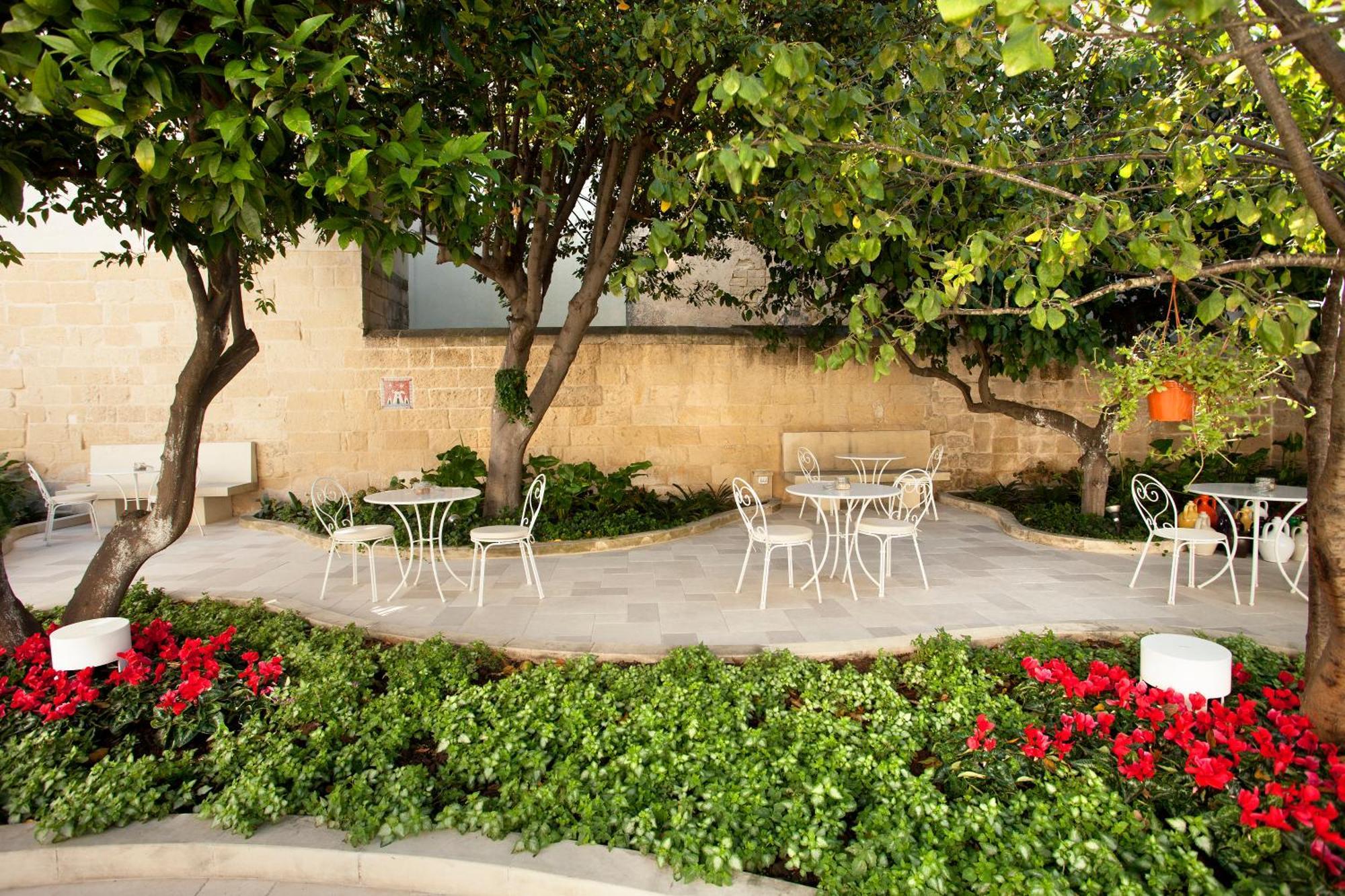 Mantatelure Bed and Breakfast Lecce Exteriör bild