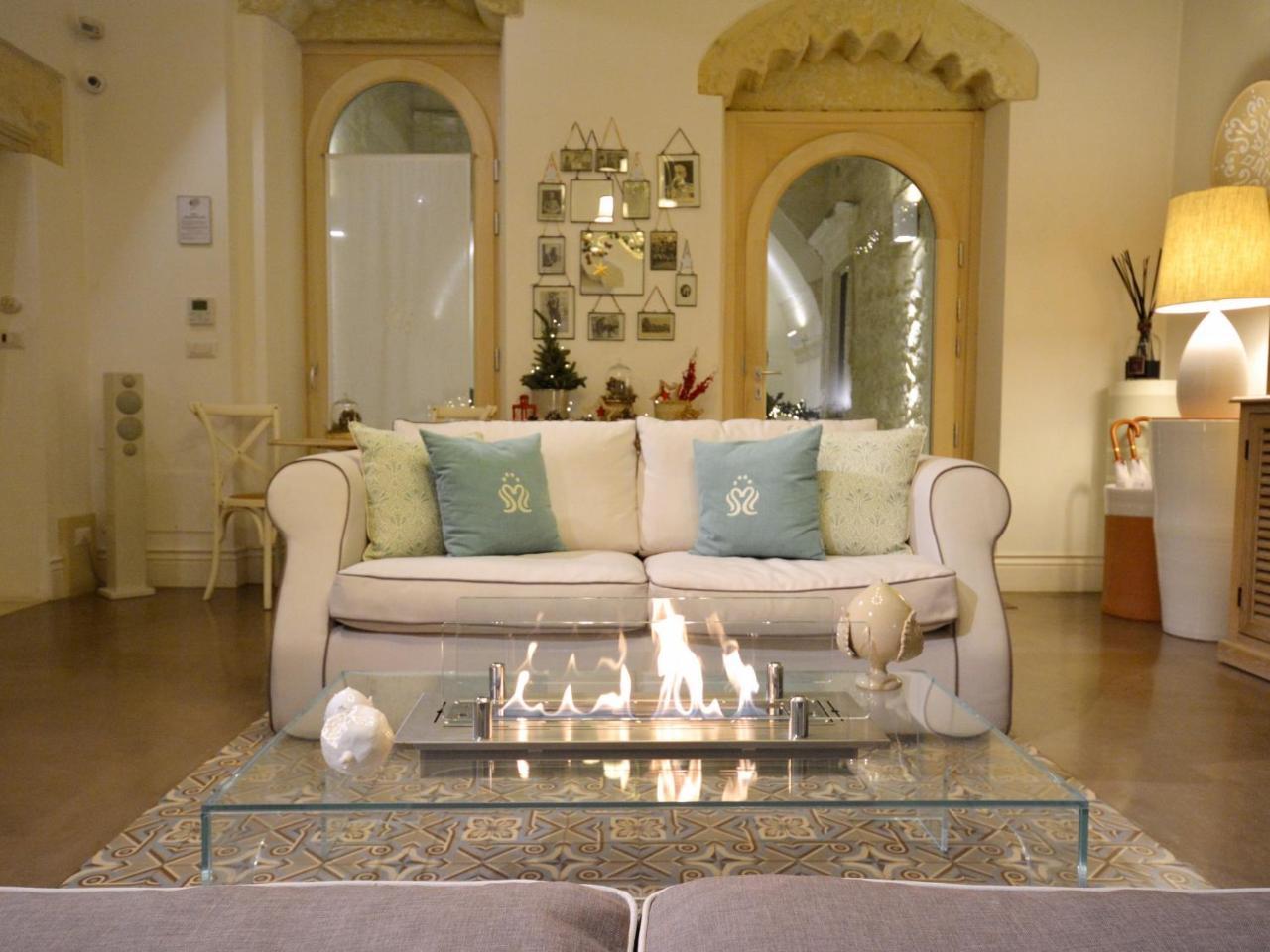 Mantatelure Bed and Breakfast Lecce Exteriör bild